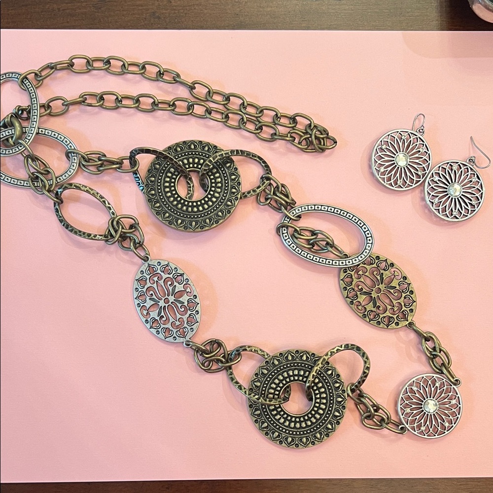 Premier Designs Bronze and Silver Necklace Set